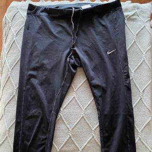 Women’s Nike workout leggings